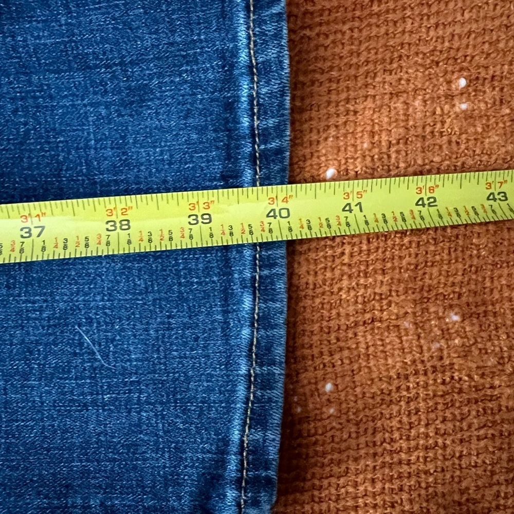 Levi’s mid rise skinny jeans - Picture 4 of 4
